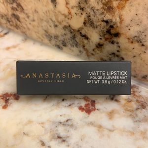 ABH Matte Lipstick - Honey